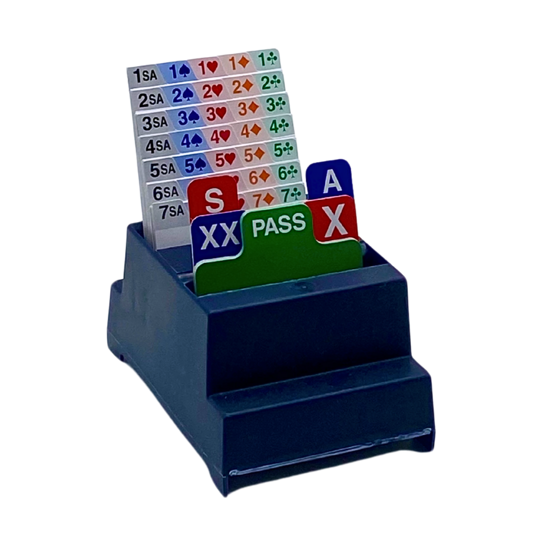 Bidding Box Klassik in Blau mit Bietkarten vor weißem Hintergrund