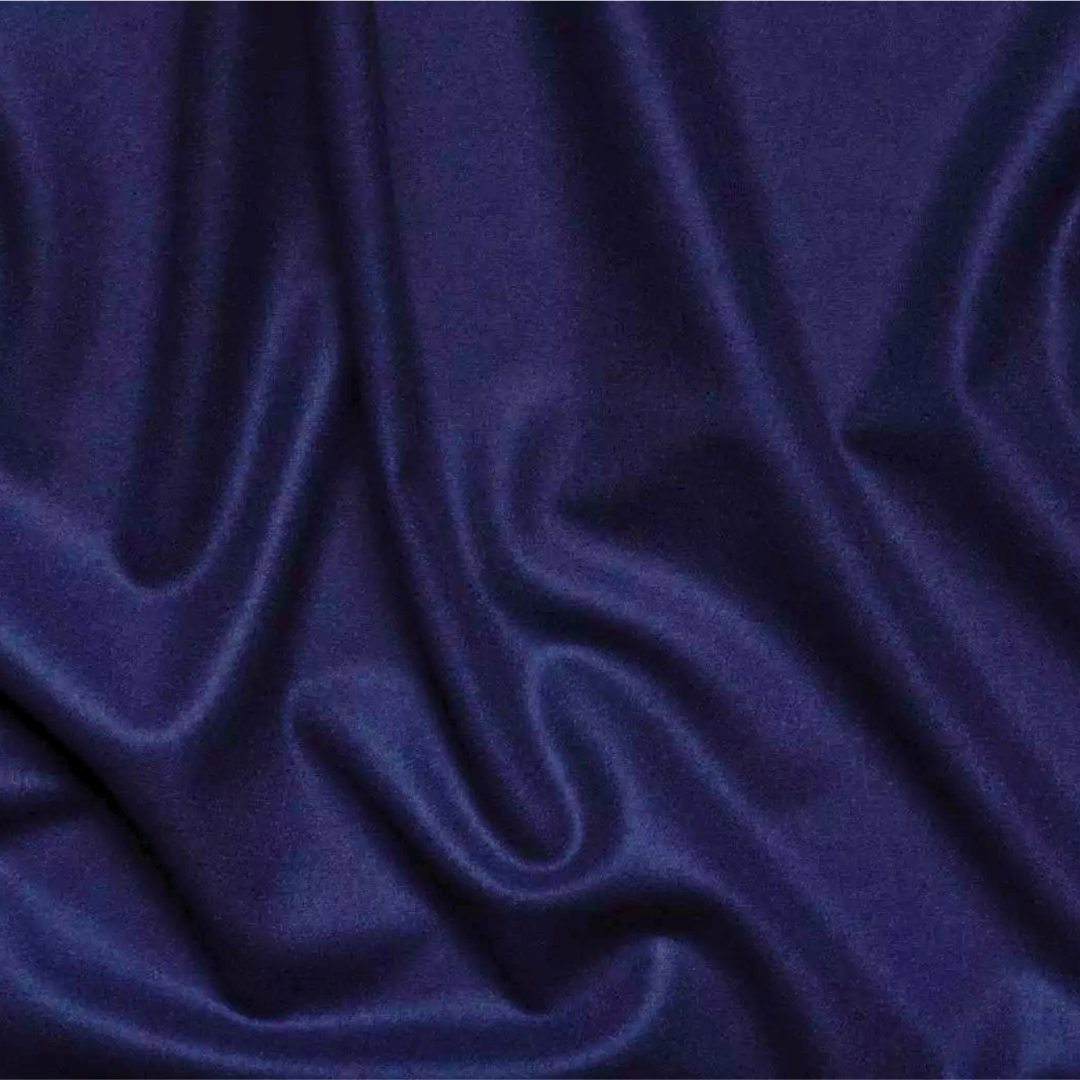 Tischdecke - rund | rot eingefasst