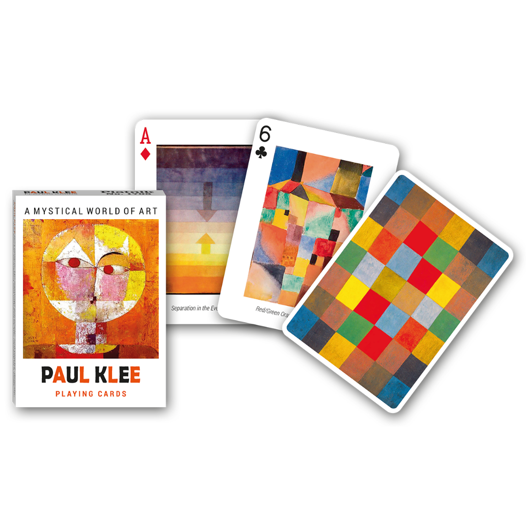 Themenkarten aus der Serie Collectors Cards von Piatnik zum Thema Paul Klee: Abgebildet sind die Schachtelvorderseite, zwei individuell gestaltete Karten mit Motiven von Paul Klee sowie die Kartenrückseite.