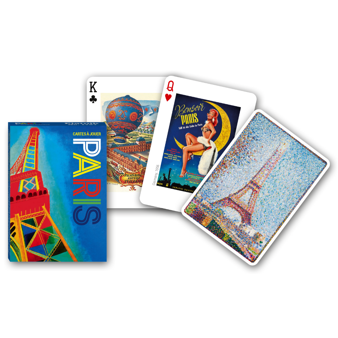 Themenkarten aus der Serie Collectors Cards von Piatnik zum Thema Paris: Abgebildet sind die Schachtelvorderseite, zwei individuell gestaltete Karten mit passenden Motiven zum Thema sowie die Kartenrückseite, die das Ölgemälde "La Tour Eiffel" von Georges Seurat zeigt.