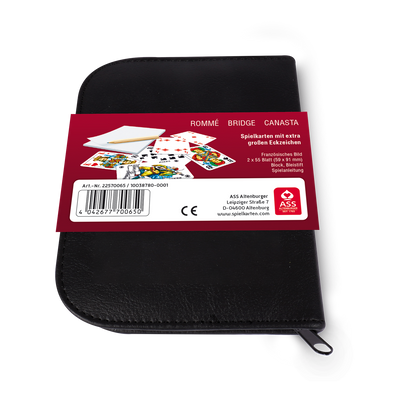 Schwarzes Spielkarten-Etui aus Kunstleder mit Papp-Banderole für ASS Spielkarten Senioren-Rommé von der Rückseite.