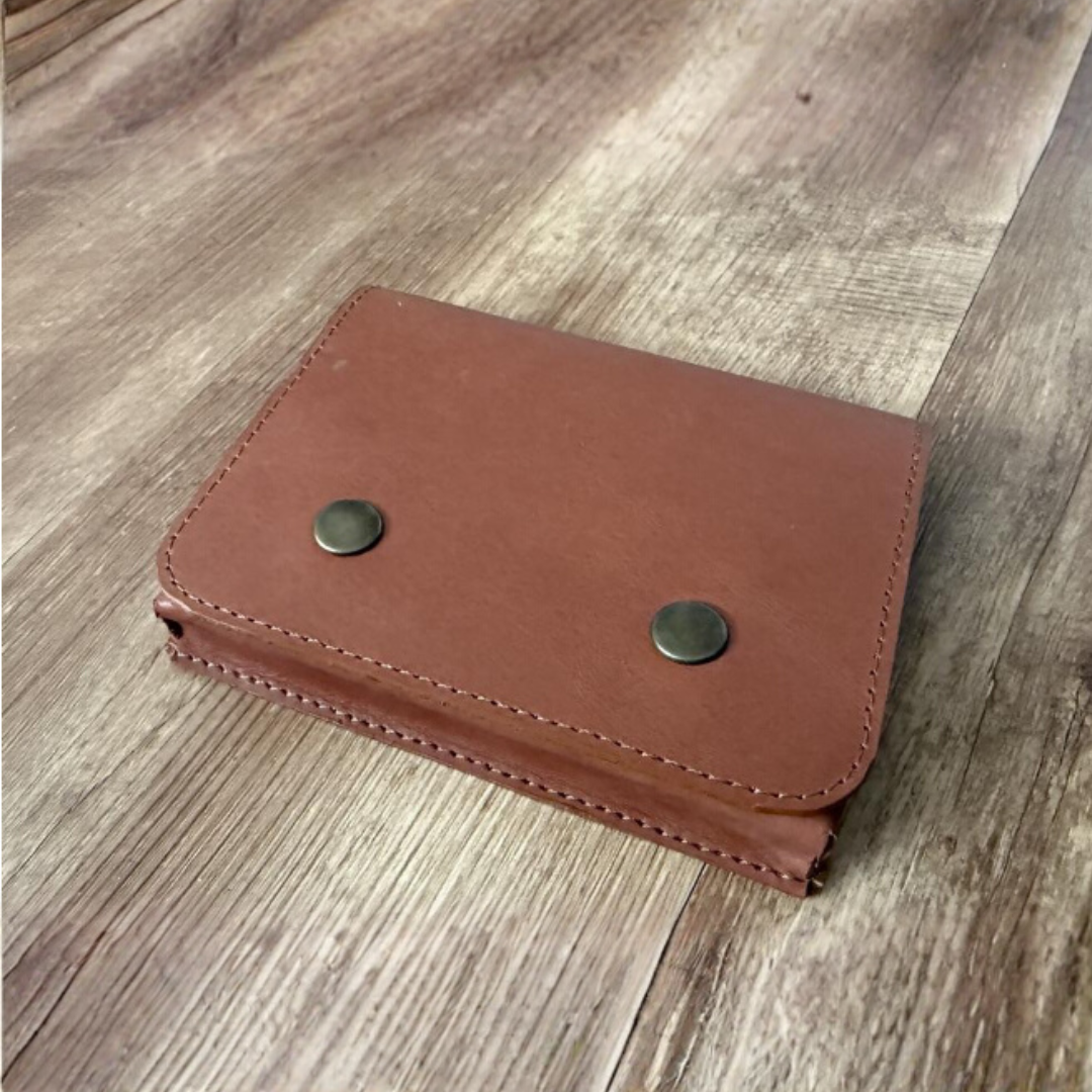 hochwertiges und handgefertigtes Etui aus Leder - Personalisierung möglich