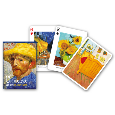 Themenkarten aus der Serie Collectors Cards von Piatnik zum Thema Vincent van Gogh: Abgebildet sind die Schachtelvorderseite, zwei individuell gestaltete Karten mit Motiven von van Gohg sowie die Kartenrückseite.

