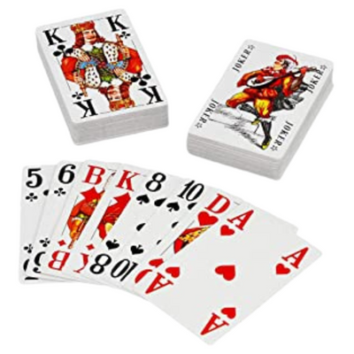 Kartenstapel und Kartenfaecher von Spielkarten mit großen Eckzeichen. 