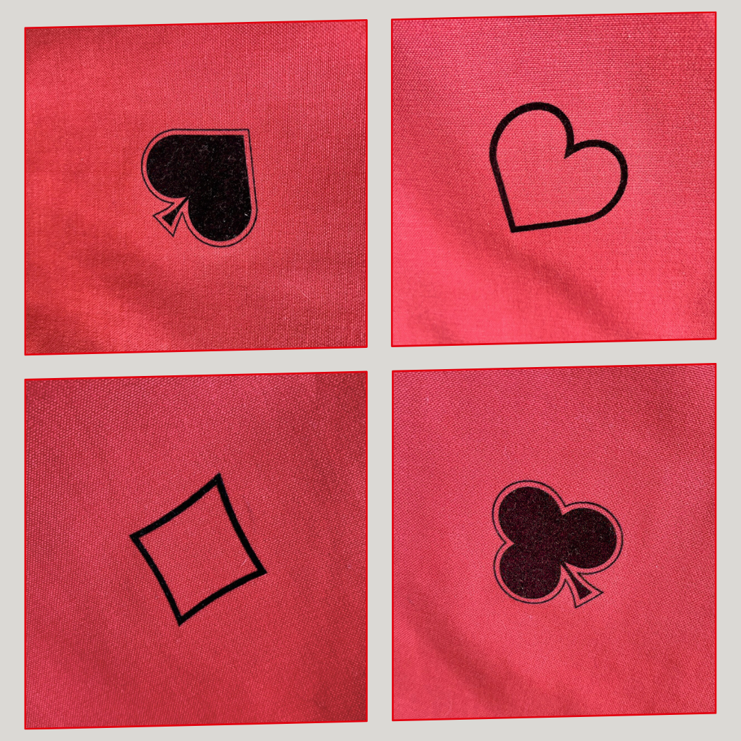 Tischdecke mit Spielkartenemblemen - Einzelstück